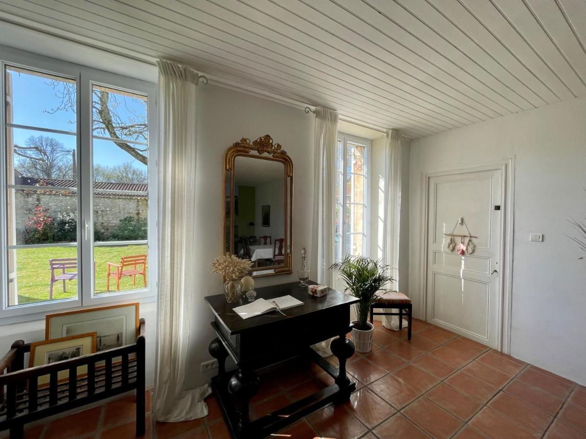 La Vigne D'Or Bed & Breakfast Teuillac ภายนอก รูปภาพ