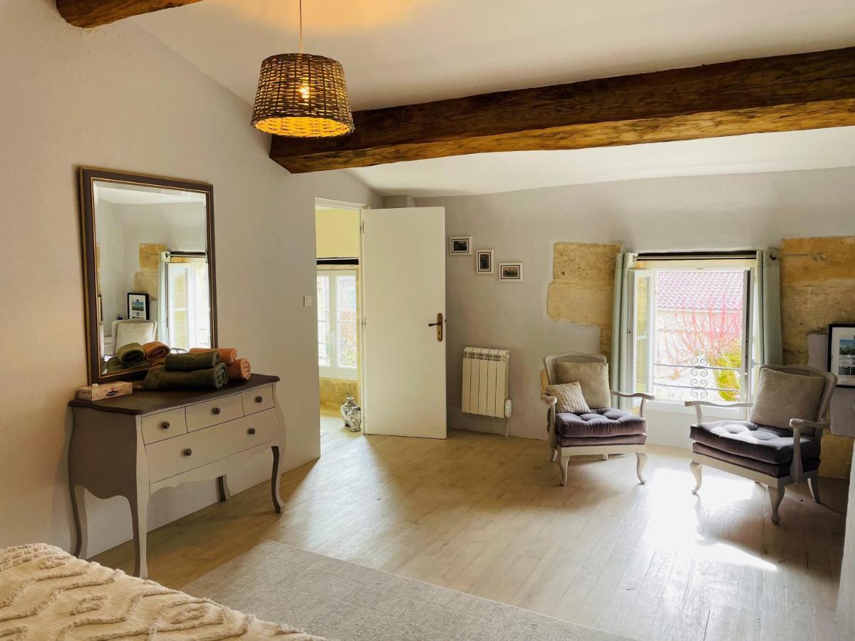 La Vigne D'Or Bed & Breakfast Teuillac ภายนอก รูปภาพ