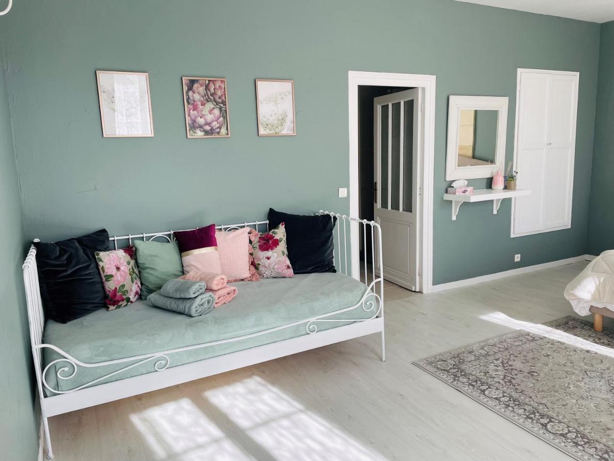 La Vigne D'Or Bed & Breakfast Teuillac ภายนอก รูปภาพ